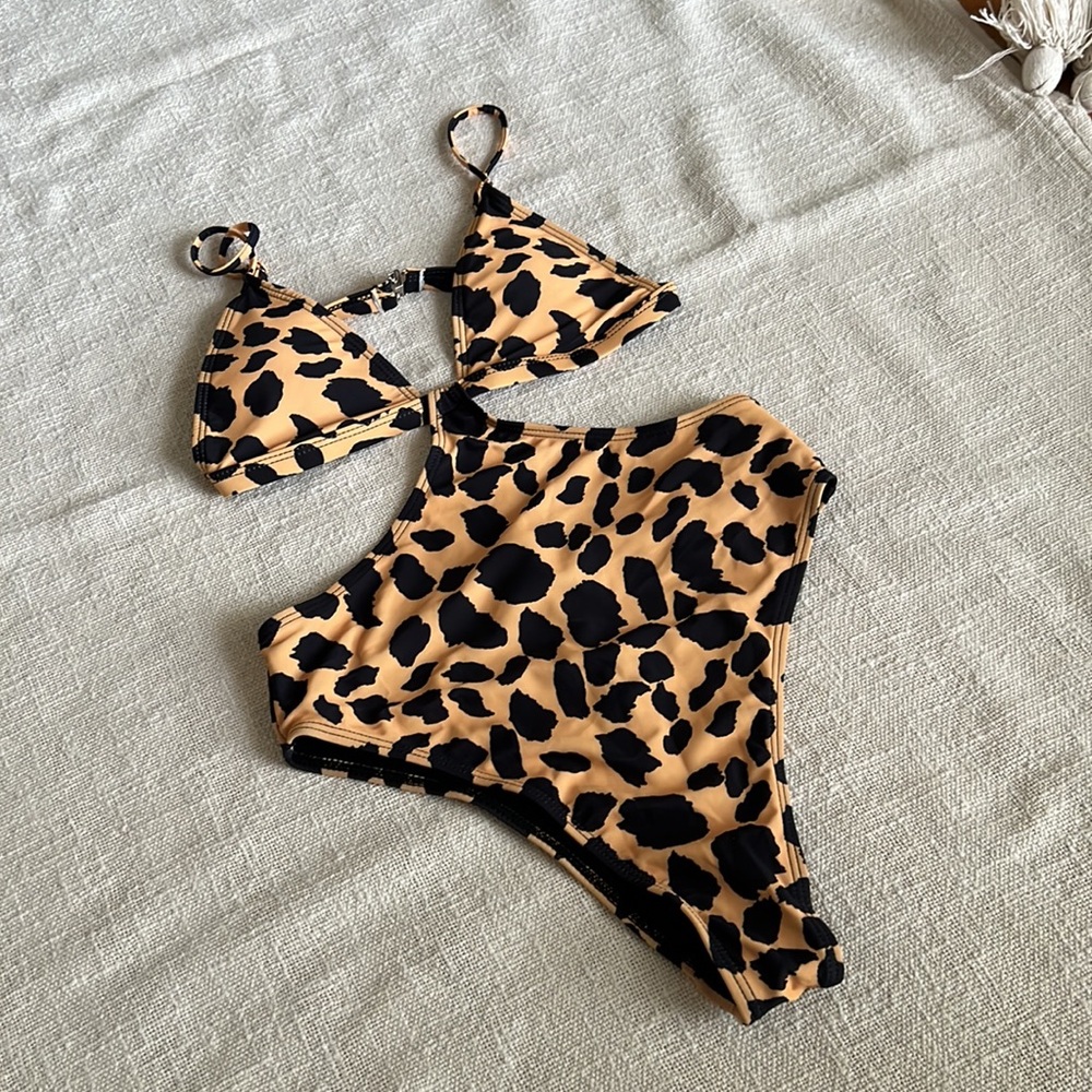 MATTE Collection Monokini - Picture 2 of 5